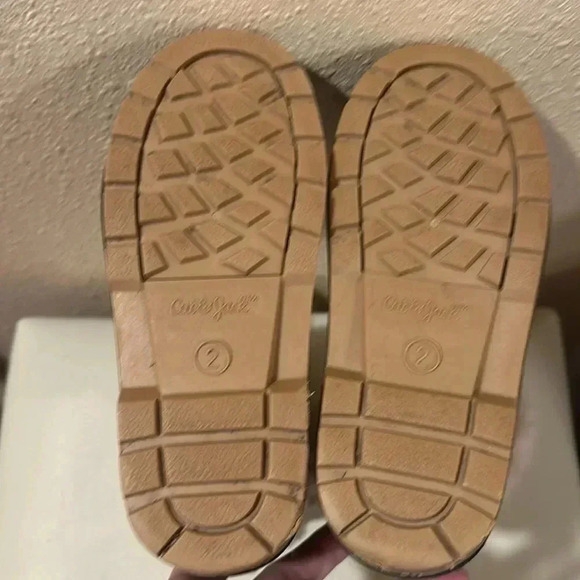 Cat and Jack fur lined snow boots size 2 - Picture 9 of 9